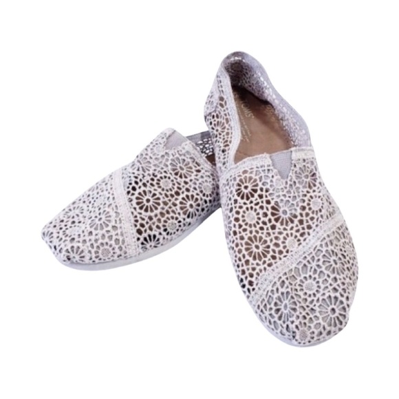 TOMS Grey Moroccan Lace Alpogatas - Picture 1 of 7